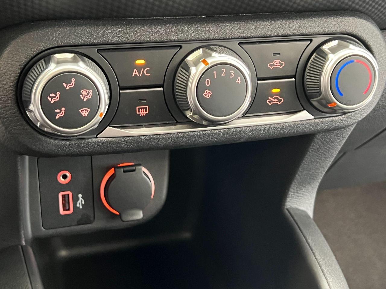 2021 Nissan Kicks S+Blind Spot+Lane Keep+ApplePlay+CLEAN CARFAX - Photo #34