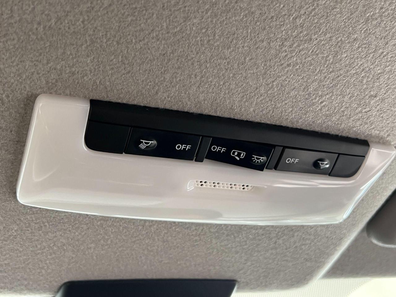 2021 Nissan Kicks S+Blind Spot+Lane Keep+ApplePlay+CLEAN CARFAX - Photo #51