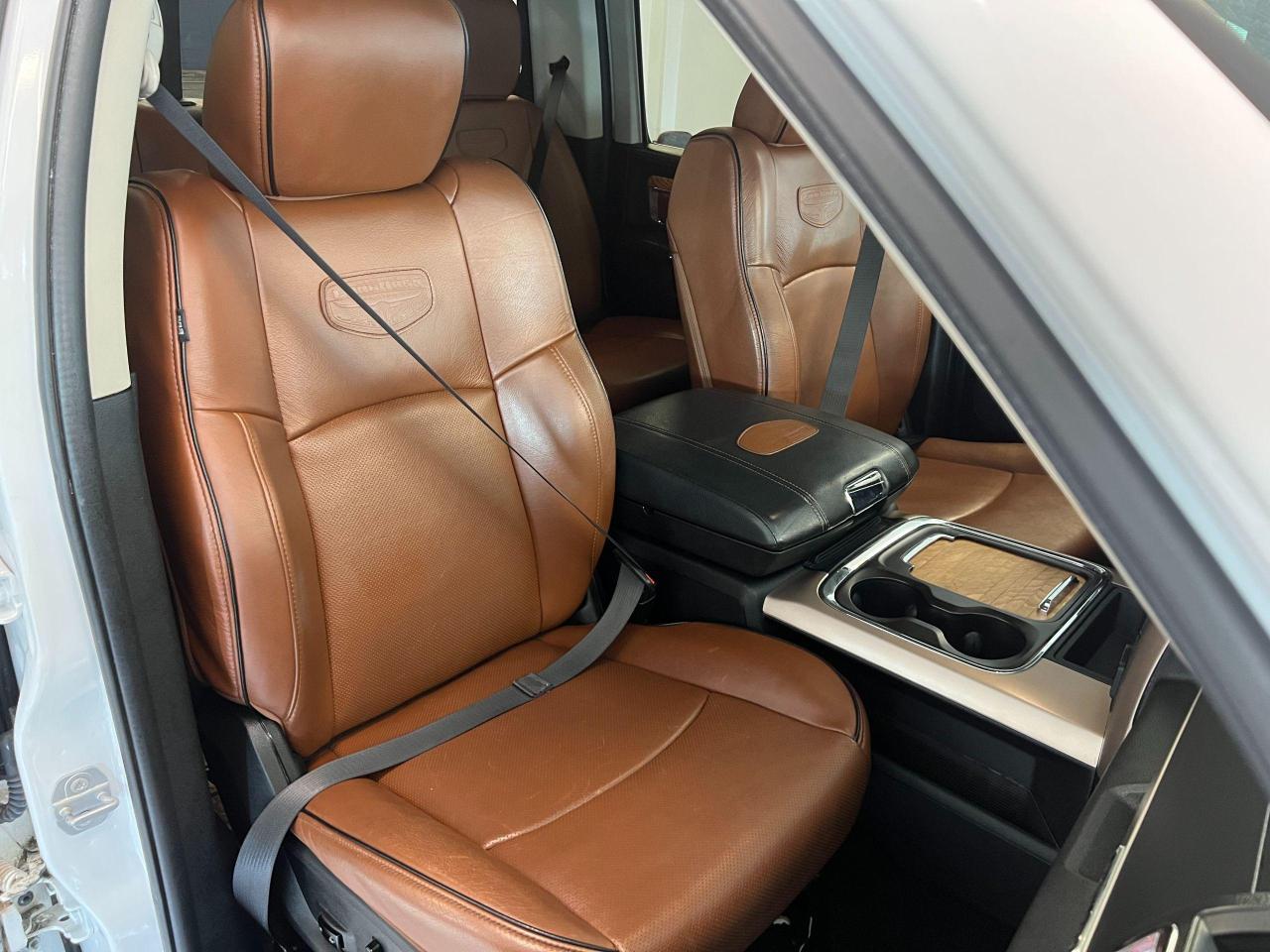 2018 RAM 1500 Laramie Longhorn Crew ECO Diesel 4x4+CLEAN CARFAX Photo89