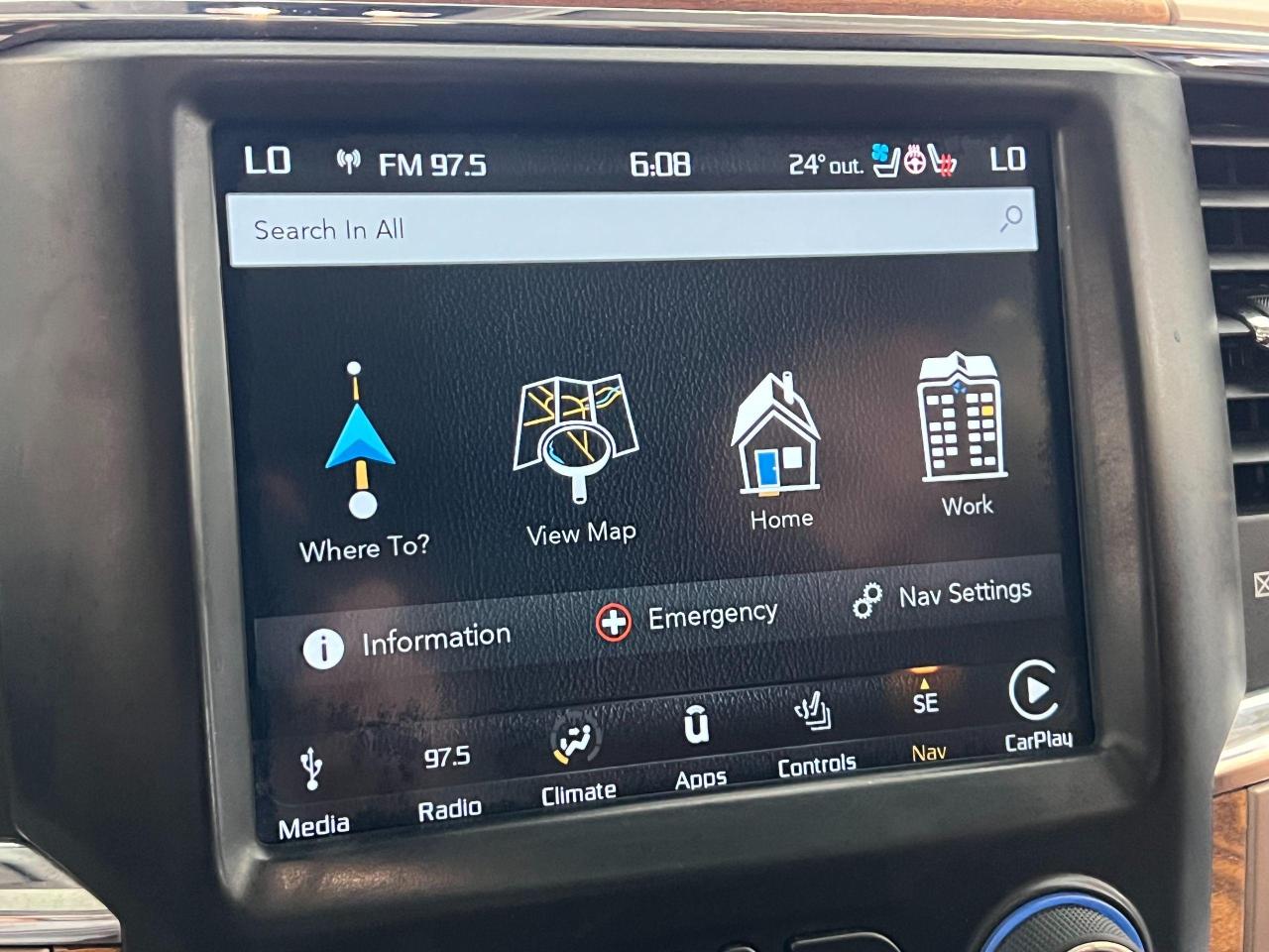 2018 RAM 1500 Laramie Longhorn Crew ECO Diesel 4x4+CLEAN CARFAX Photo95