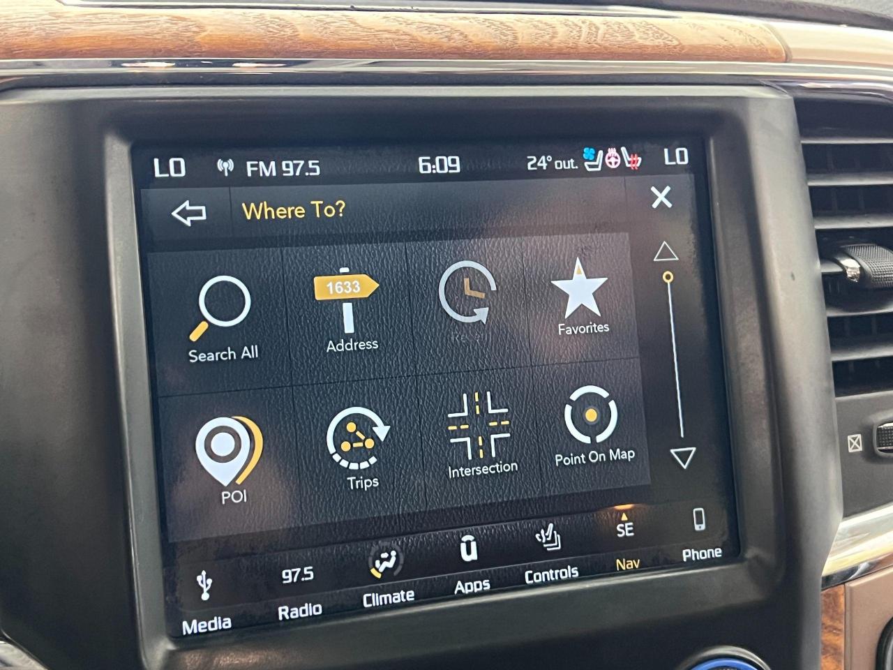 2018 RAM 1500 Laramie Longhorn Crew ECO Diesel 4x4+CLEAN CARFAX - Photo #31