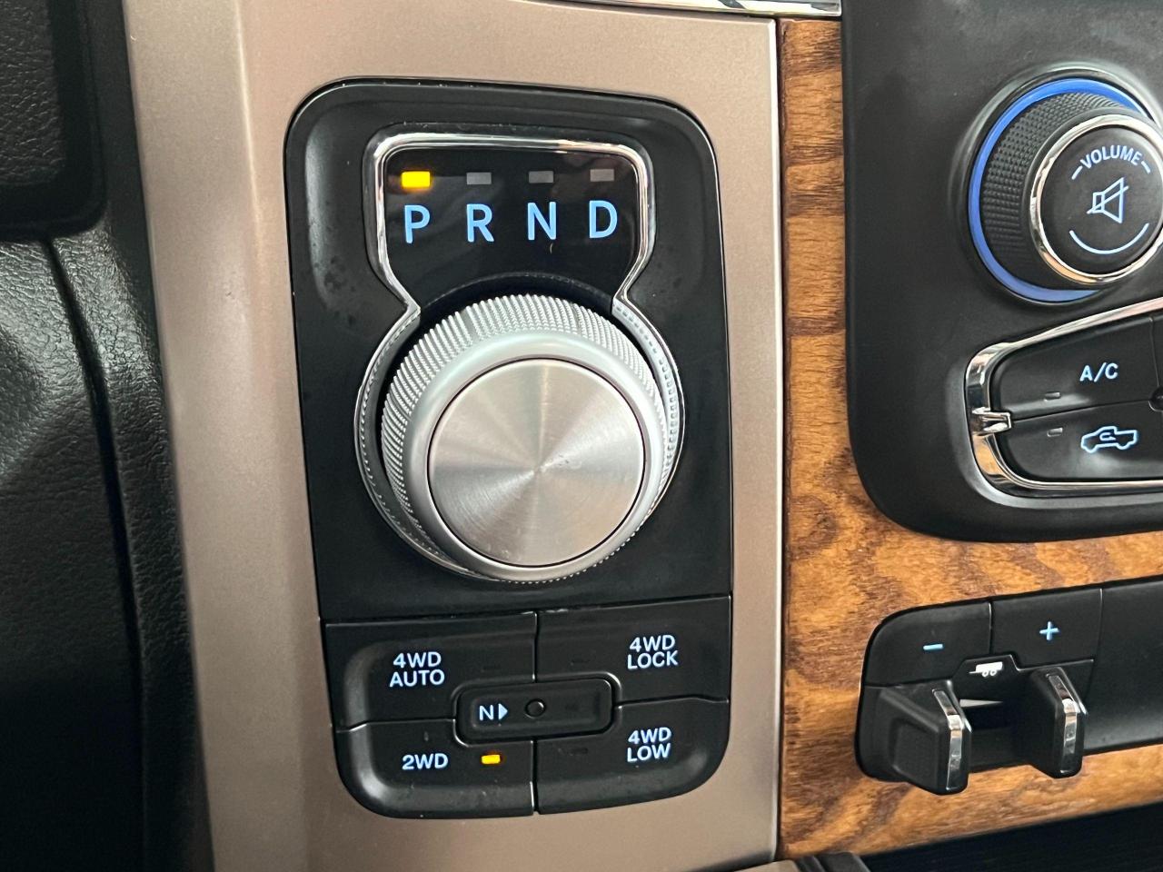 2018 RAM 1500 Laramie Longhorn Crew ECO Diesel 4x4+CLEAN CARFAX - Photo #37