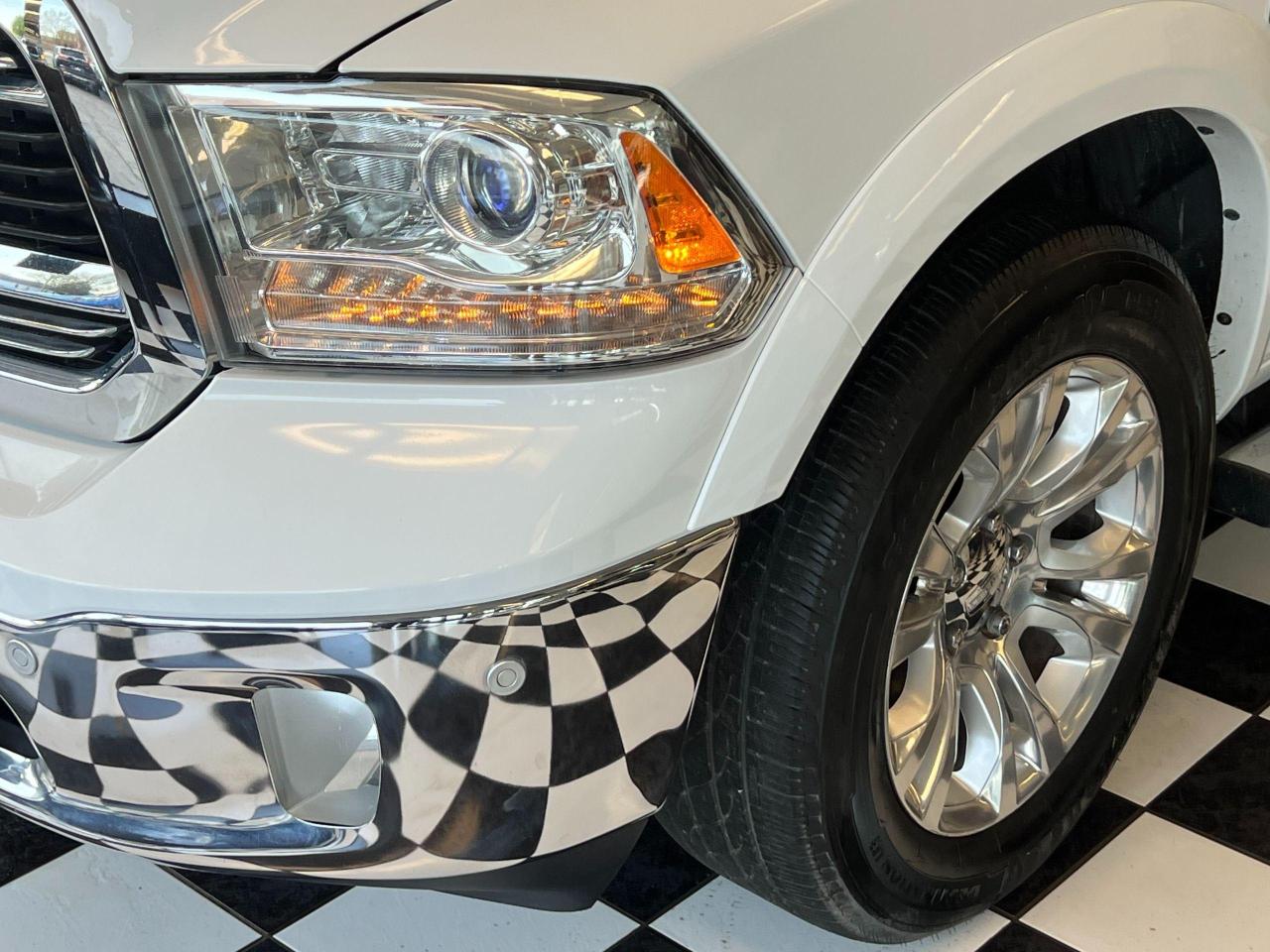 2018 RAM 1500 Laramie Longhorn Crew ECO Diesel 4x4+CLEAN CARFAX Photo110