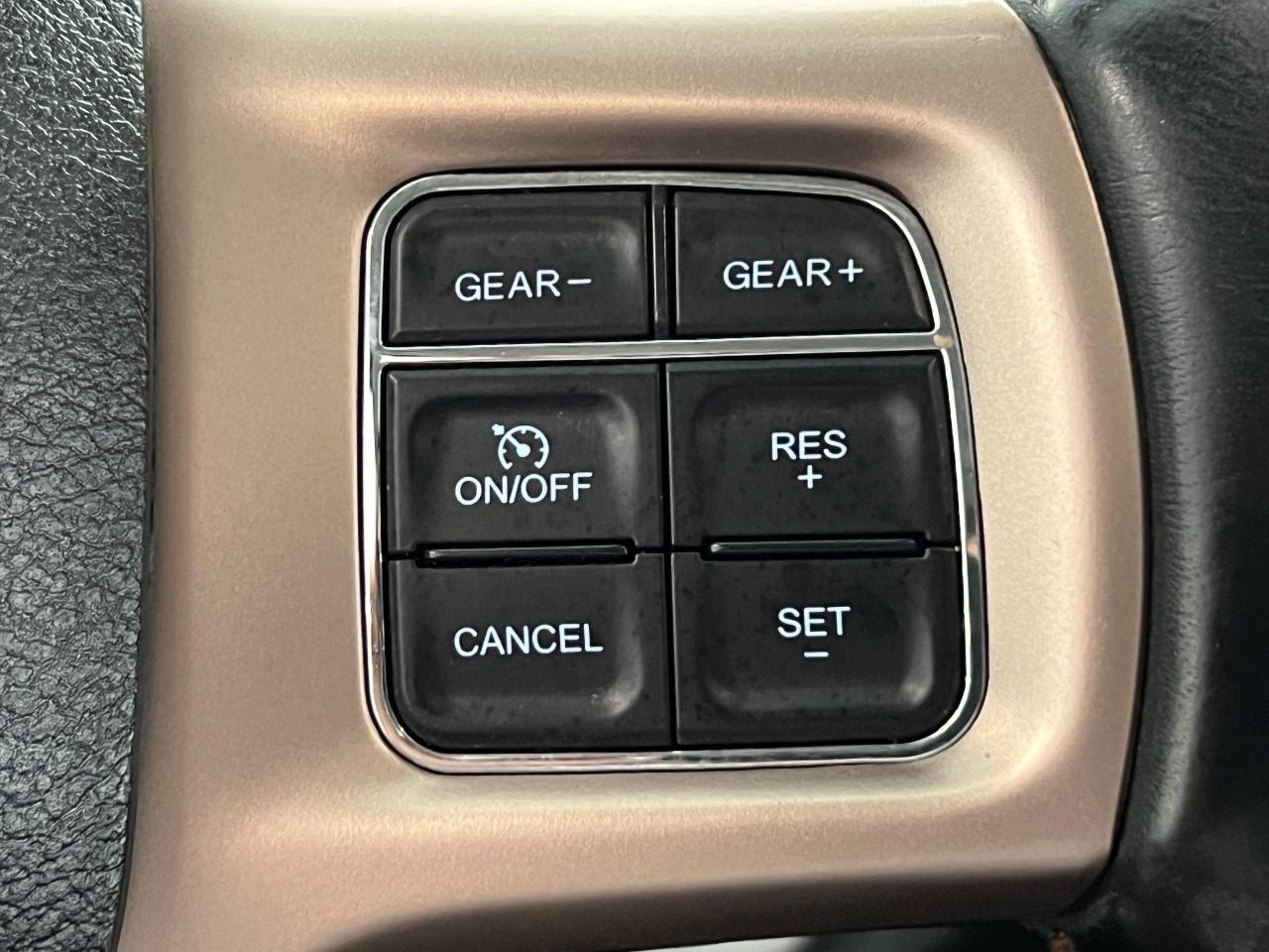 2018 RAM 1500 Laramie Longhorn Crew ECO Diesel 4x4+CLEAN CARFAX Photo115