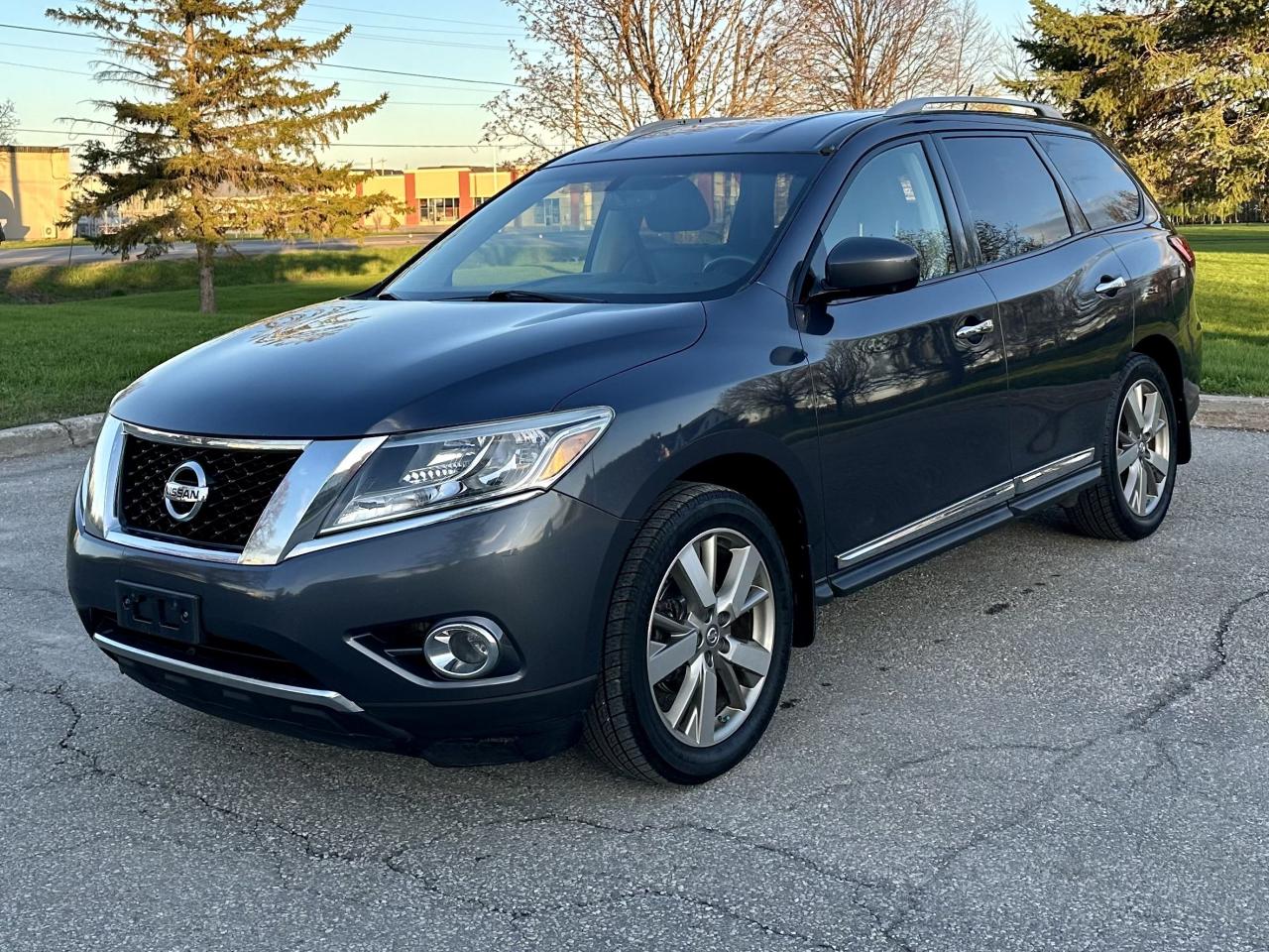 2014 Nissan Pathfinder Platinum / Navi ( Safety Certified ) Photo2