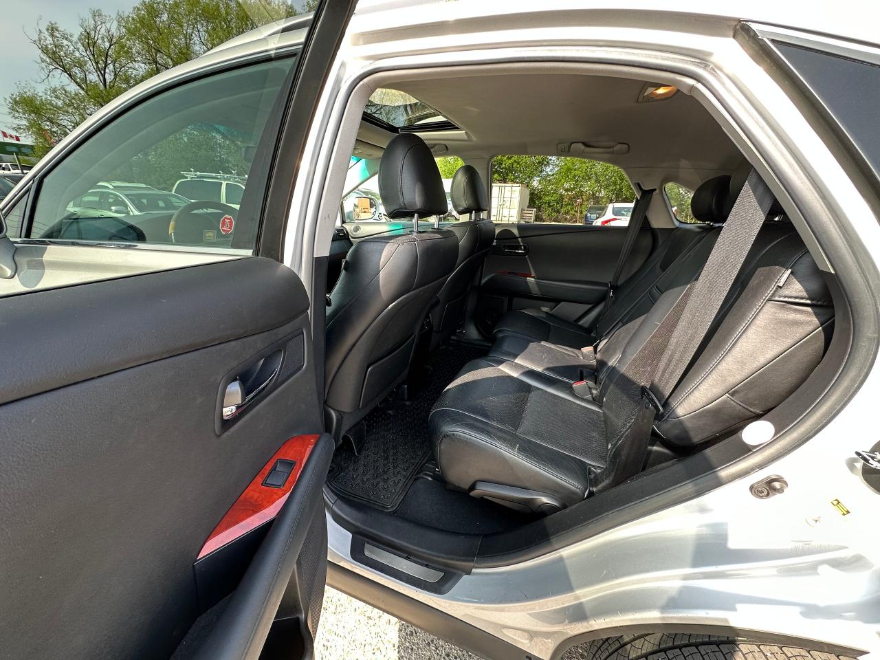 2011 Lexus RX 350 Navigation, Leather, Sunroof - Photo #15