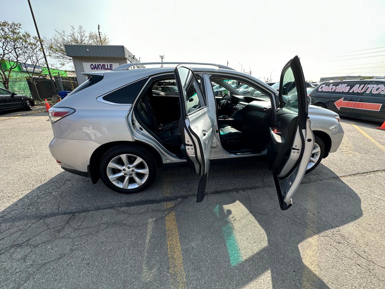 2011 Lexus RX 350 Navigation, Leather, Sunroof - Photo #14