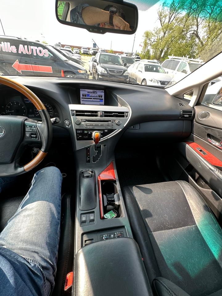 2011 Lexus RX 350 Navigation, Leather, Sunroof - Photo #25
