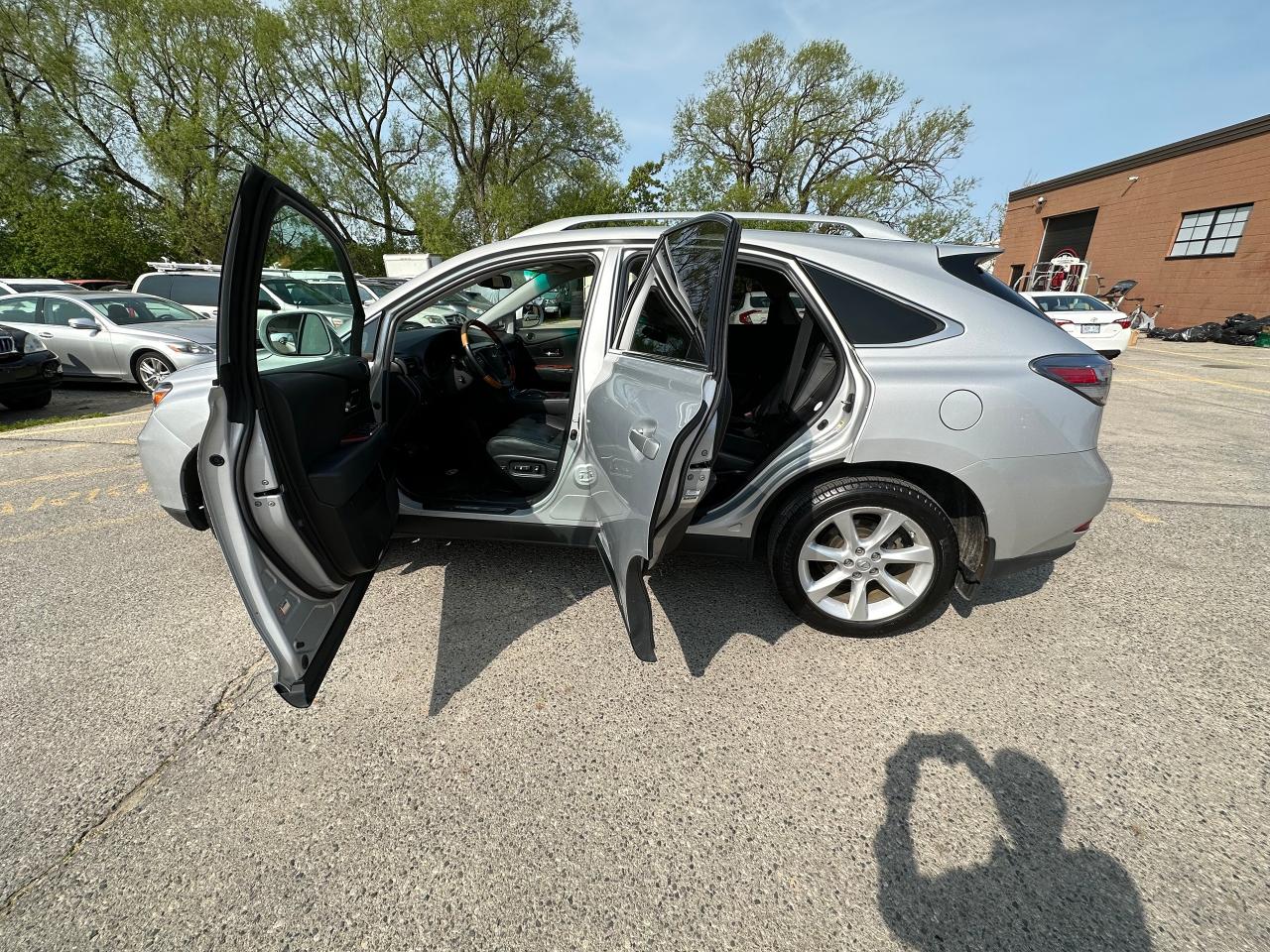 2011 Lexus RX 350 Navigation, Leather, Sunroof - Photo #17