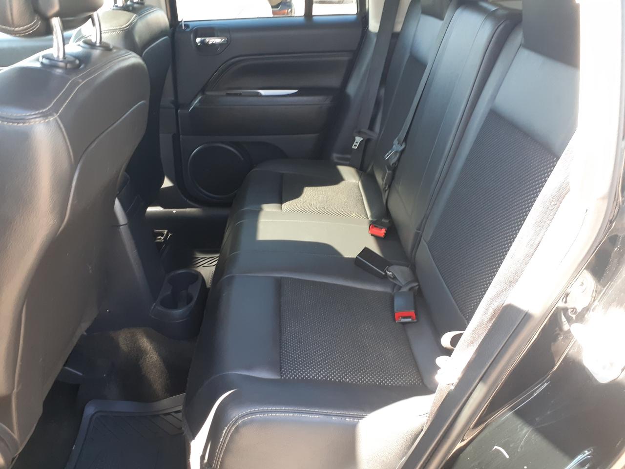 2014 Jeep Compass North, 4x4, Leather, Sunroof - Photo #15