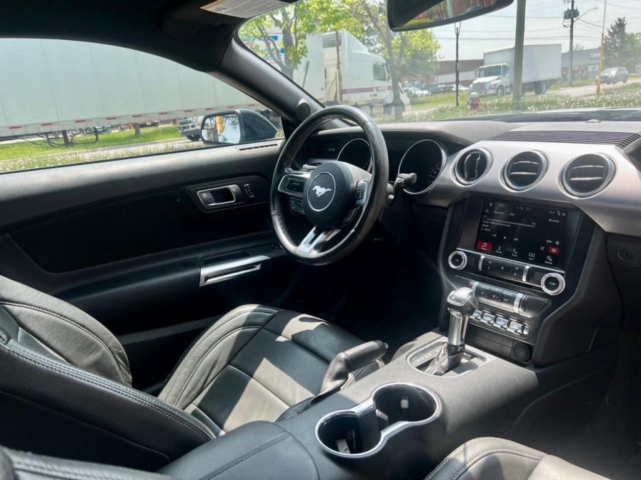 2018 Ford Mustang EcoBoost Premium Photo4