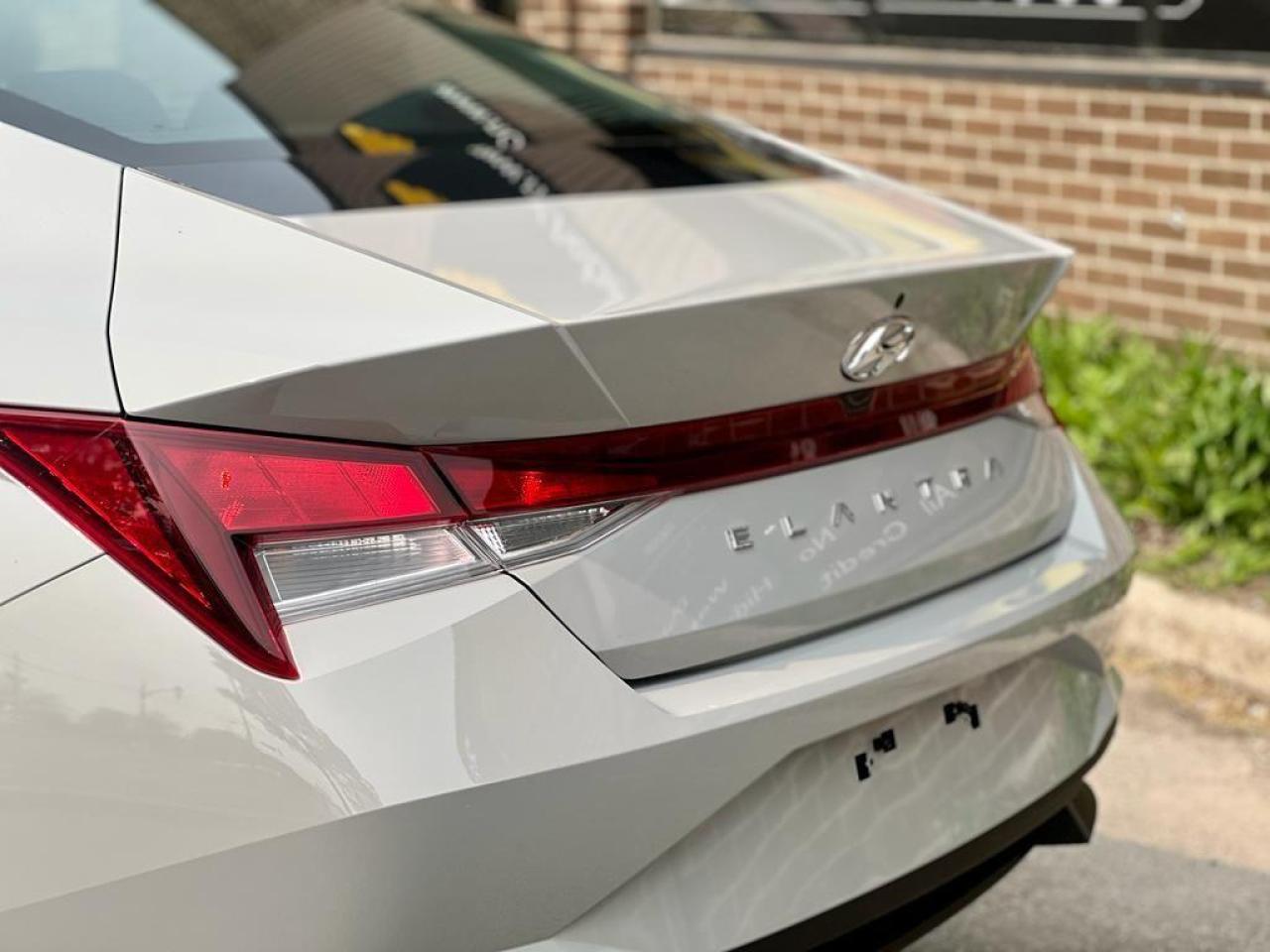 2023 Hyundai Elantra Essential Photo4