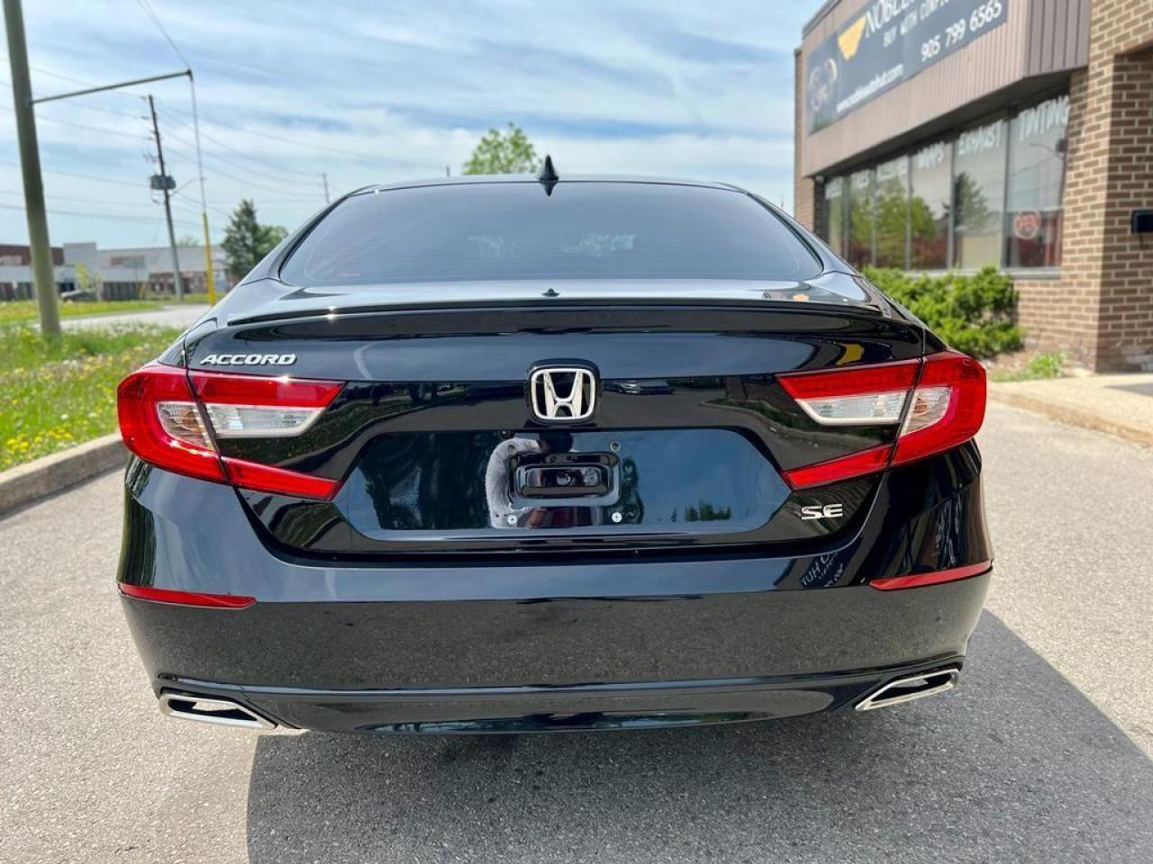 2022 Honda Accord SE Photo4