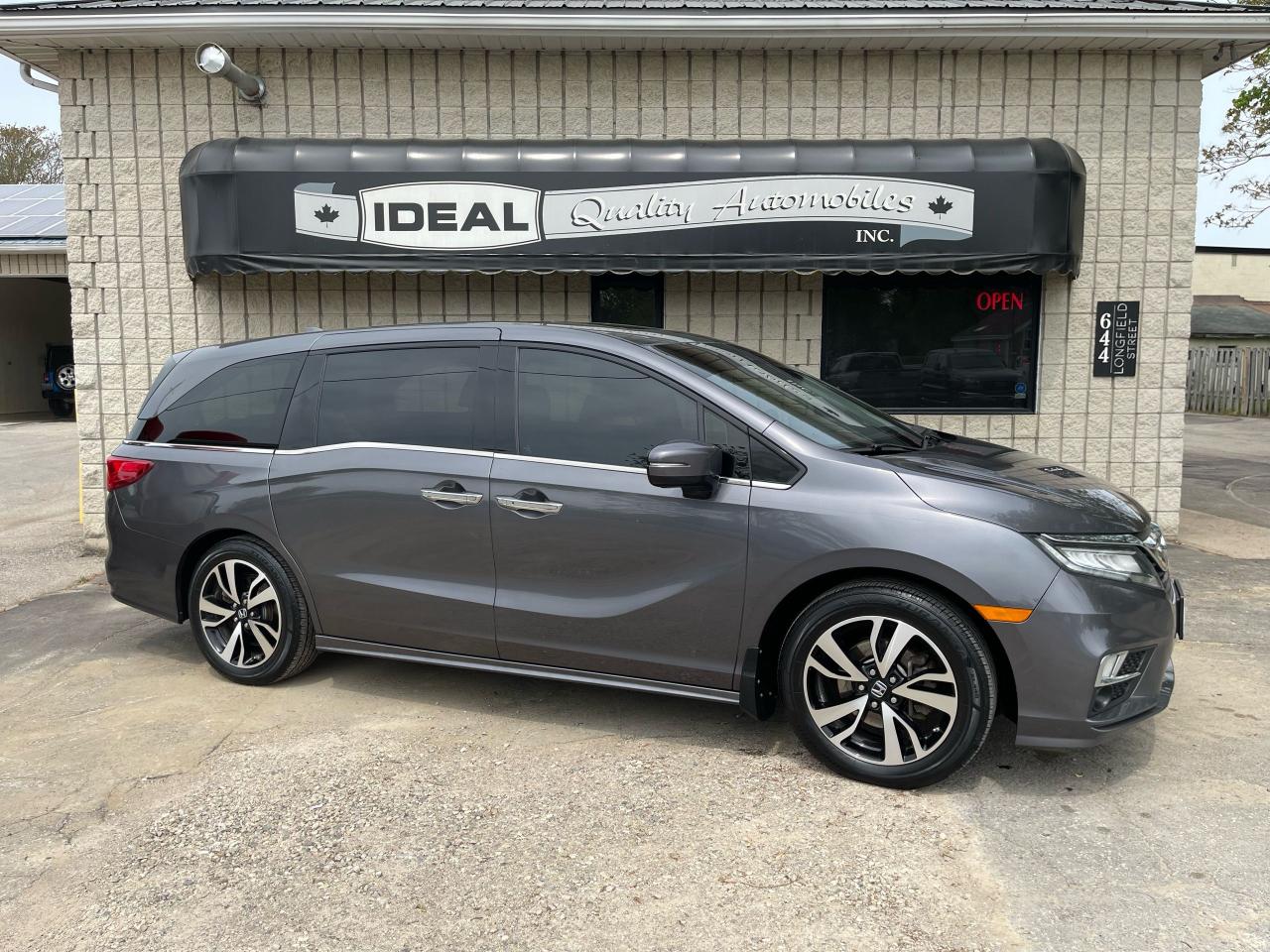 2019 Honda Odyssey Touring - Photo #1