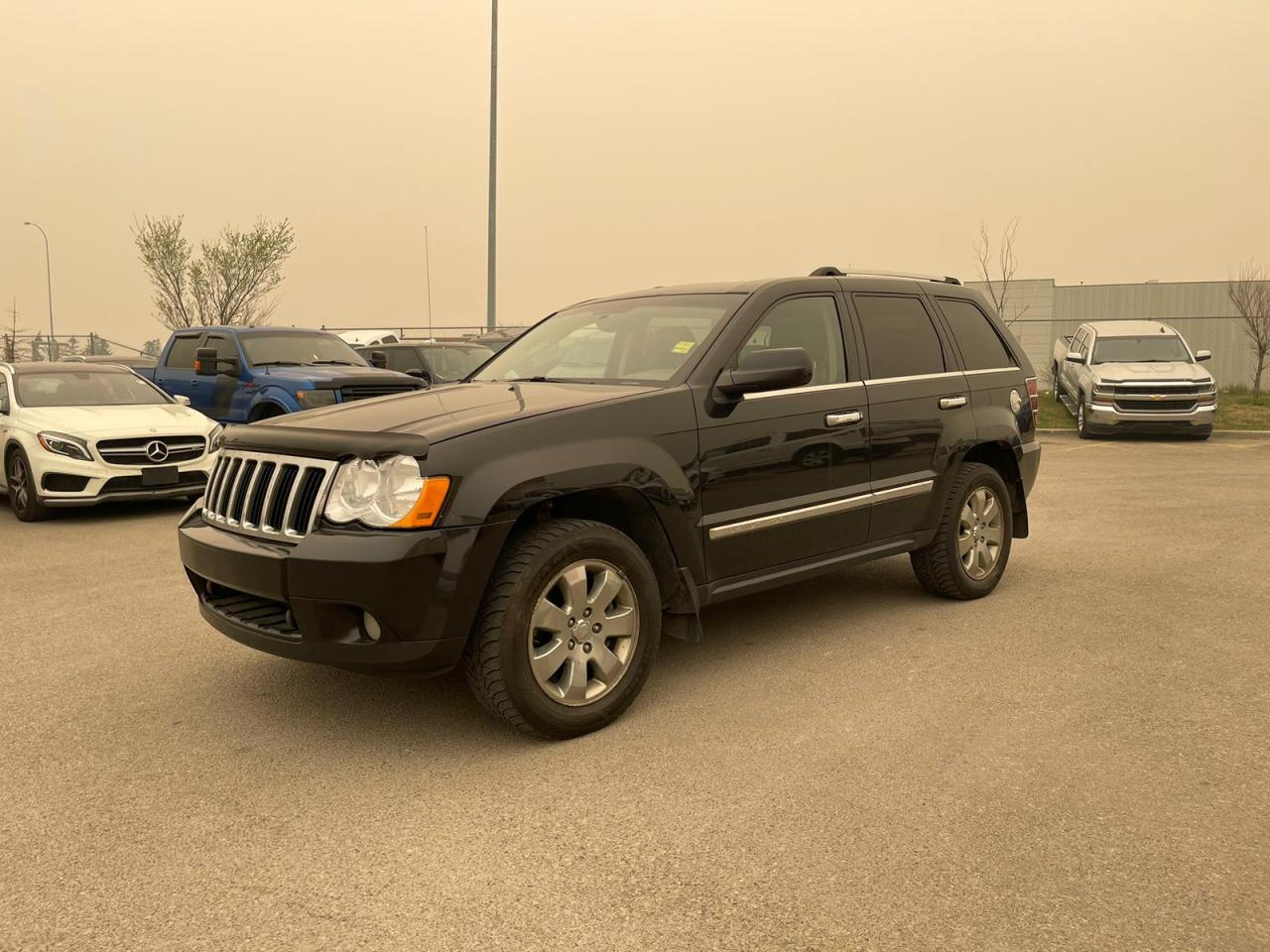 Used 2010 Jeep Grand Cherokee 4WD 4dr Limited | $0 DOWN-EVERYONE APPROVED! for sale in Calgary, AB