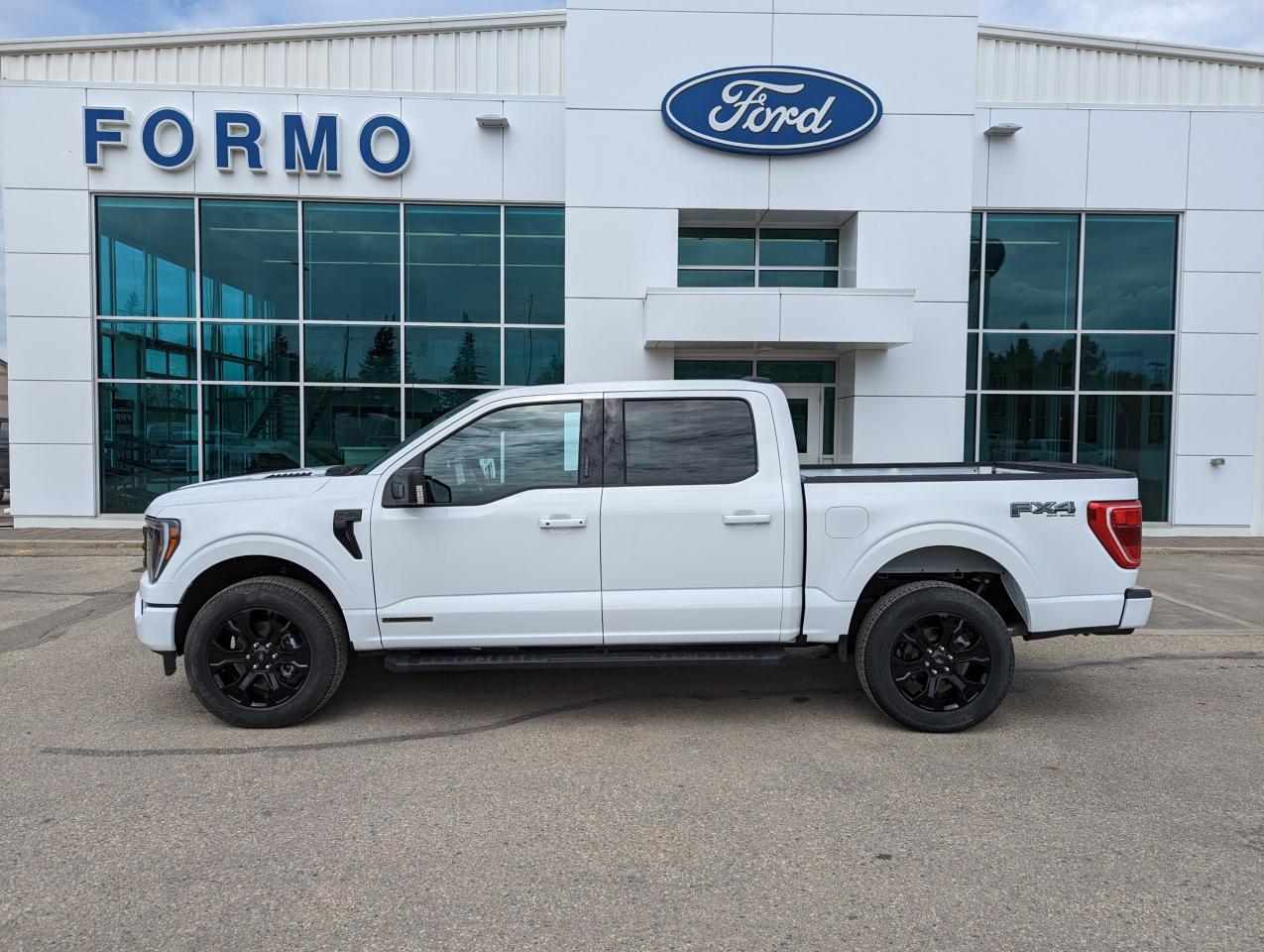 2023 Ford F-150 XLT Photo0
