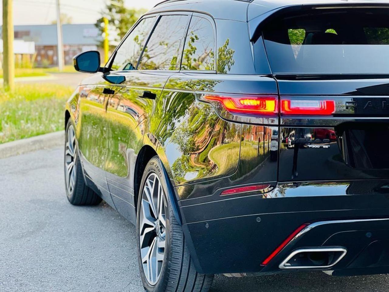 2019 Land Rover Range Rover Velar R-Dynamic SE Photo3