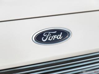 2016 Ford Fusion SE - Photo #8