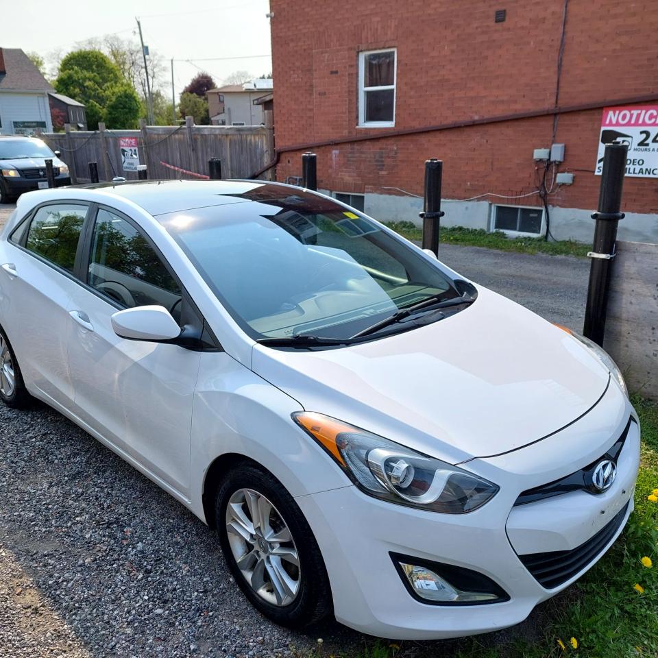 2013 Hyundai Elantra GT 5dr HB Auto GLS - Photo #1
