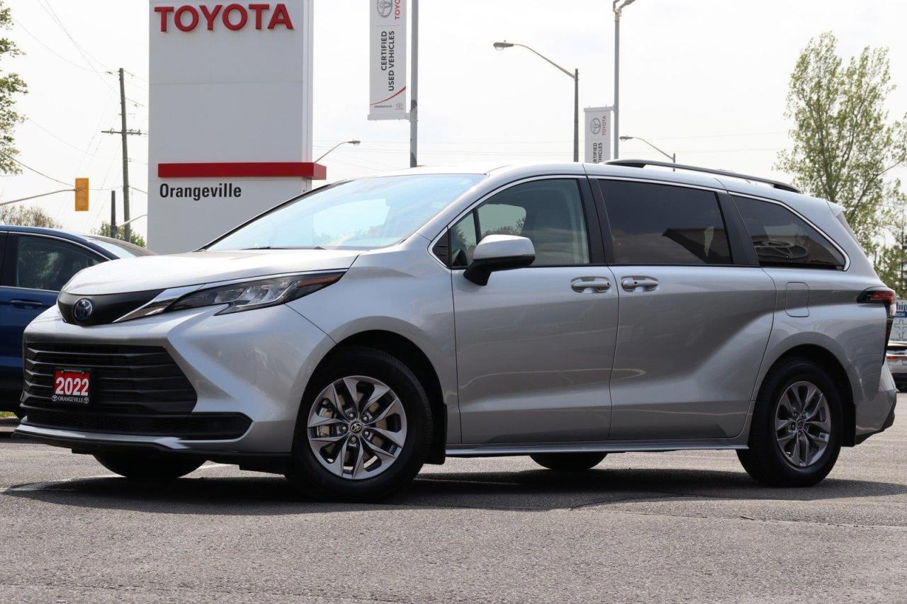 Used 2022 Toyota Sienna LE 8-Passenger LE HYBRID 8 PASSENGERS, HEATED SEATS, BLIND SPOT MONITOR, BRAND NEW TIRES, ONE OWNER, CLEAN CARFAX for sale in Orangeville, ON