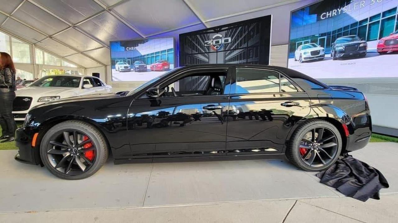 2023 Chrysler 300 C - Photo #1