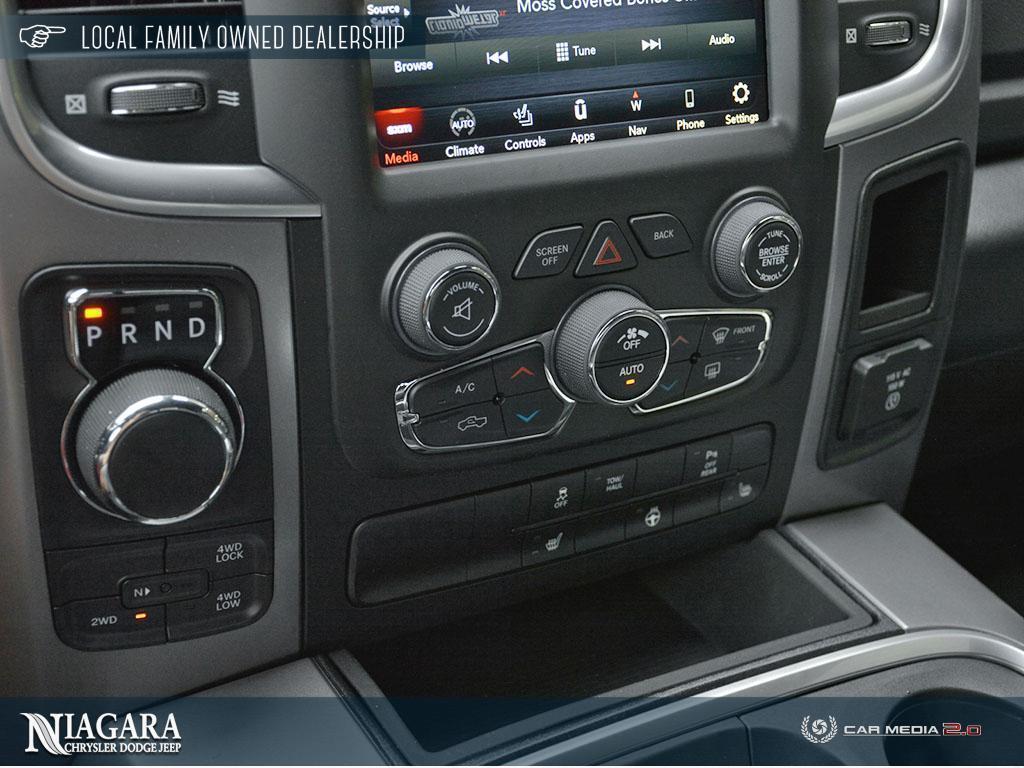 2023 RAM 1500 Classic WARLOCK - Photo #22