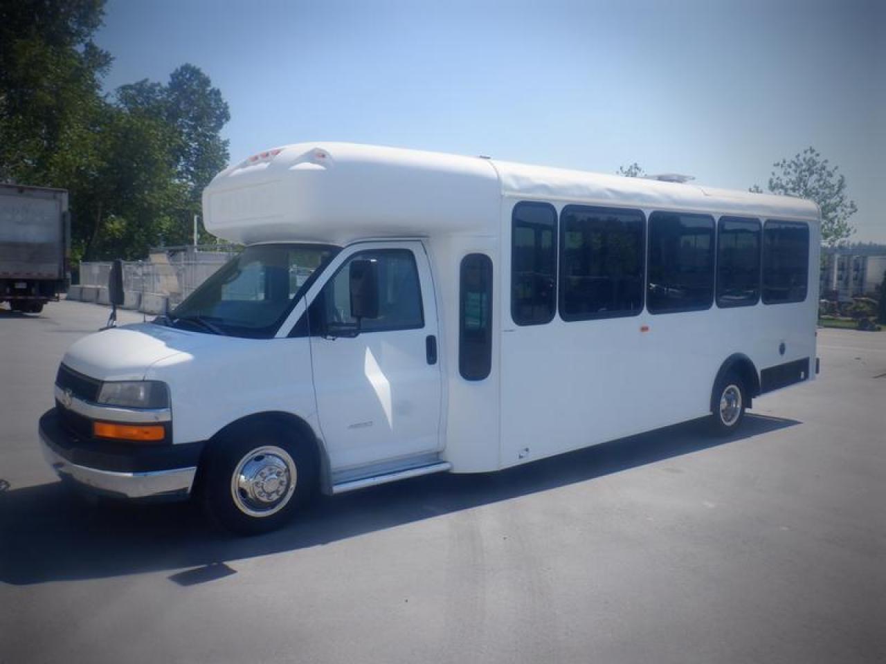 Used 2009 Chevrolet Express 3500 17 Passenger Bus With Wheelchair Accessibility for sale in Burnaby, BC
