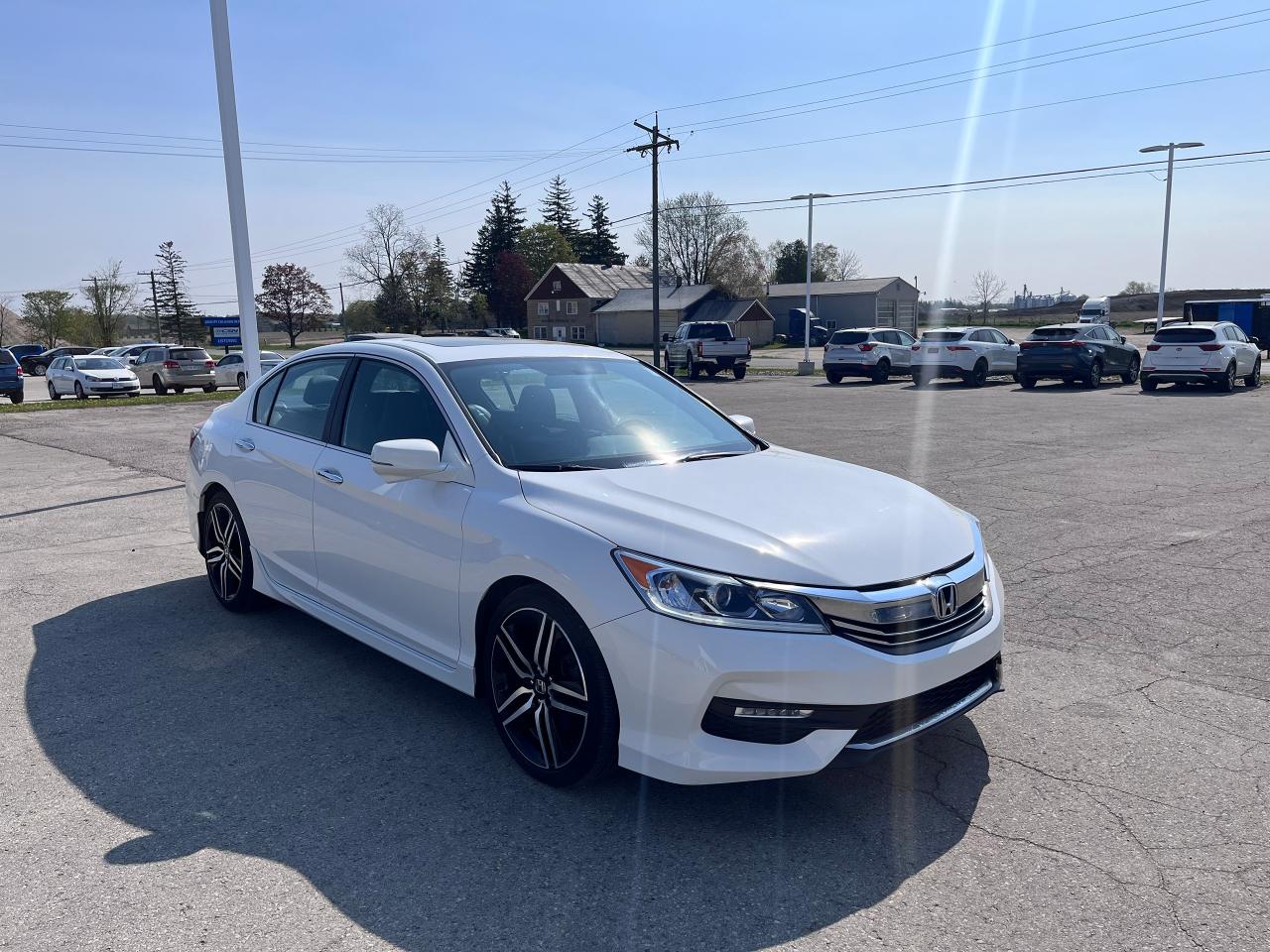 2016 Honda Accord Sport Photo1
