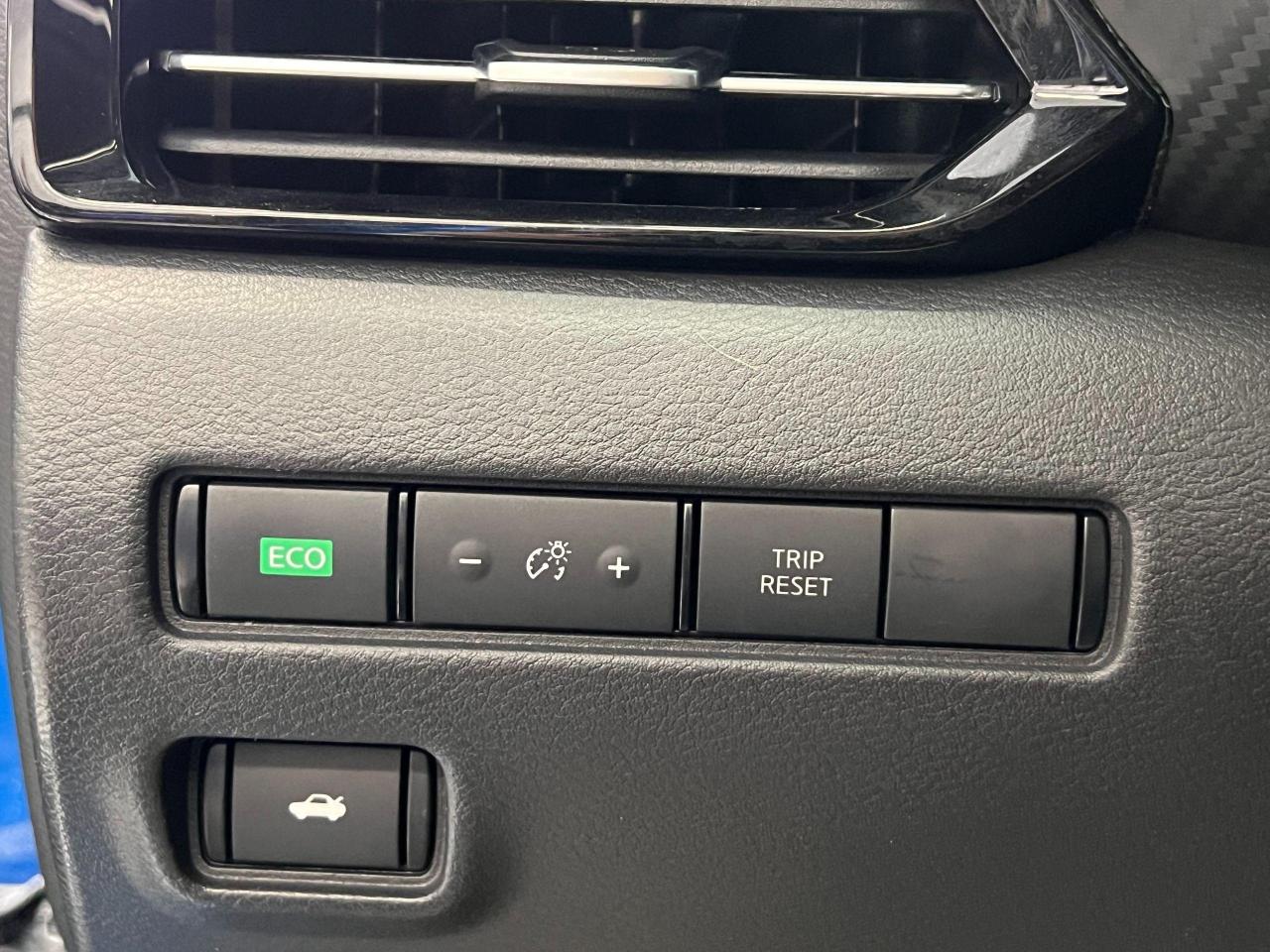 2020 Nissan Sentra SR+Adaptive Cruise+LaneKeep+Roof+CLEAN CARFAX - Photo #51