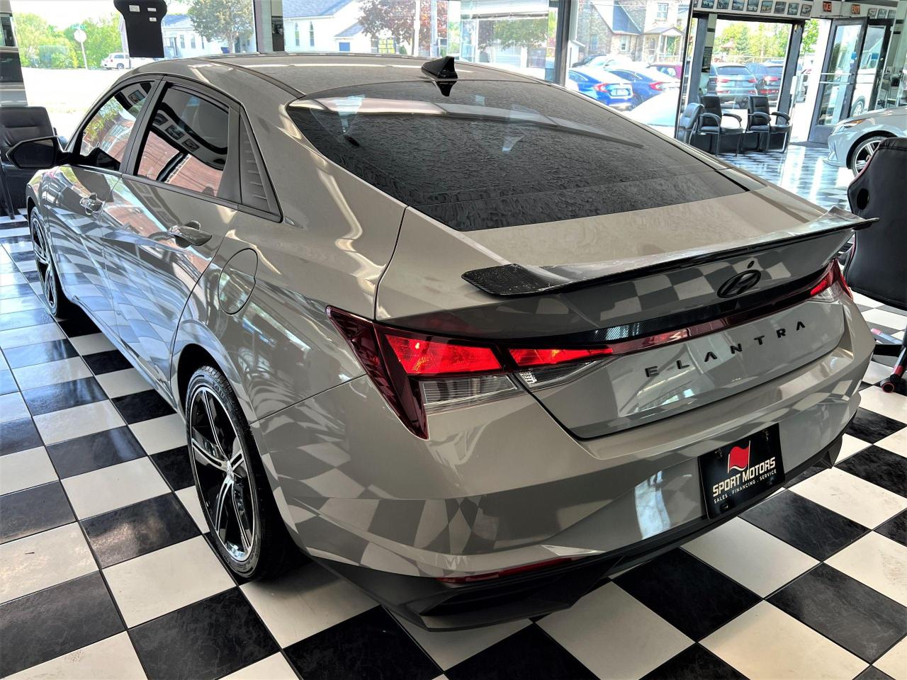 2021 Hyundai Elantra Preferred+Lane Keep+Apple Play+Camera+CLEAN CARFAX - Photo #2