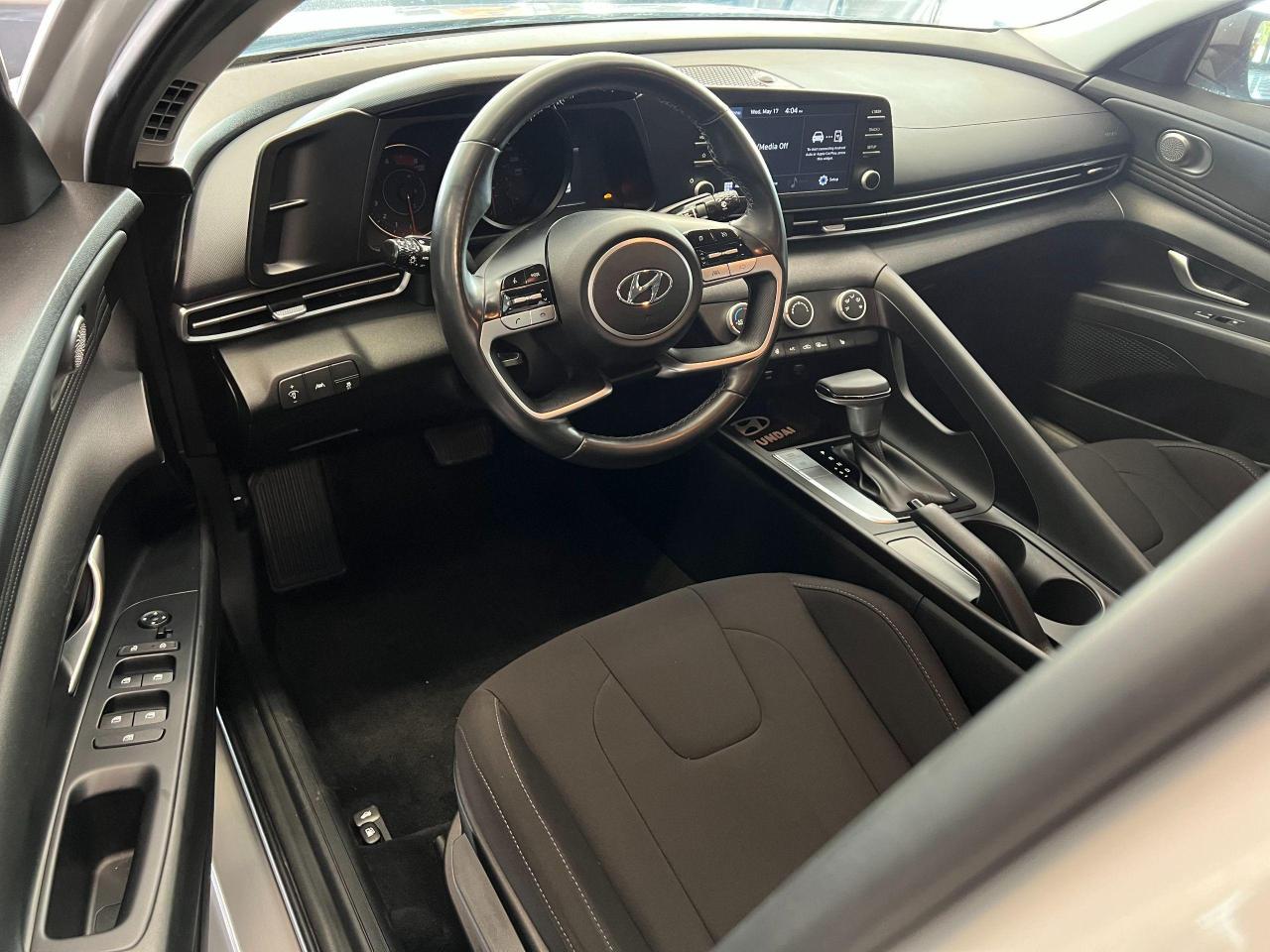 2021 Hyundai Elantra Preferred+Lane Keep+Apple Play+Camera+CLEAN CARFAX - Photo #15