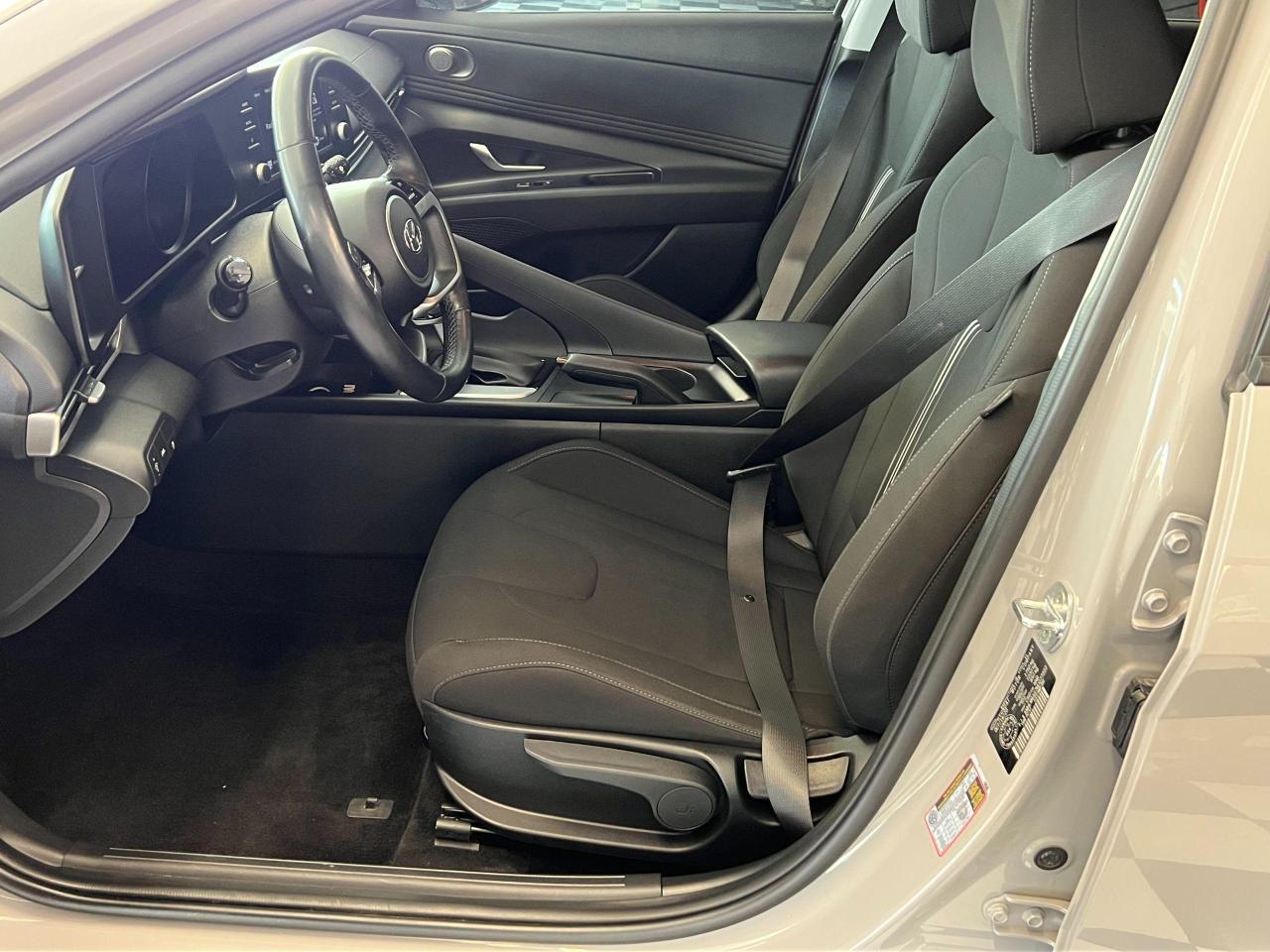 2021 Hyundai Elantra Preferred+Lane Keep+Apple Play+Camera+CLEAN CARFAX - Photo #16