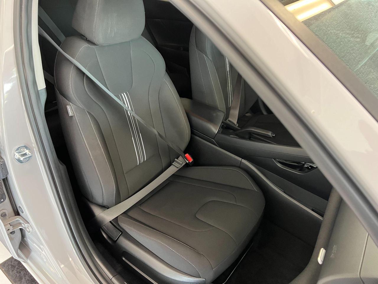 2021 Hyundai Elantra Preferred+Lane Keep+Apple Play+Camera+CLEAN CARFAX Photo80