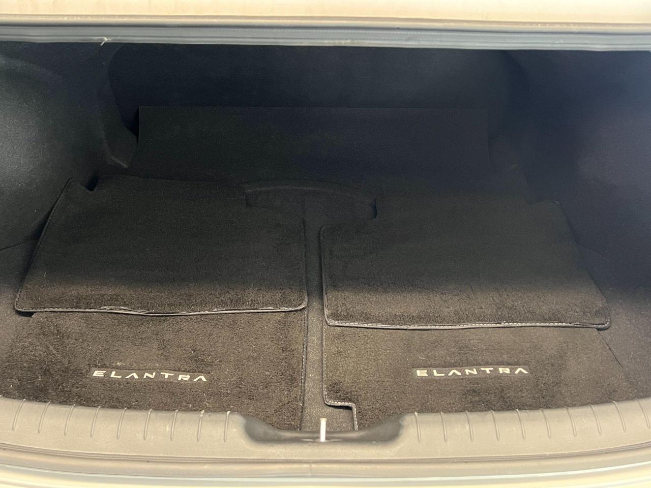 2021 Hyundai Elantra Preferred+Lane Keep+Apple Play+Camera+CLEAN CARFAX Photo83