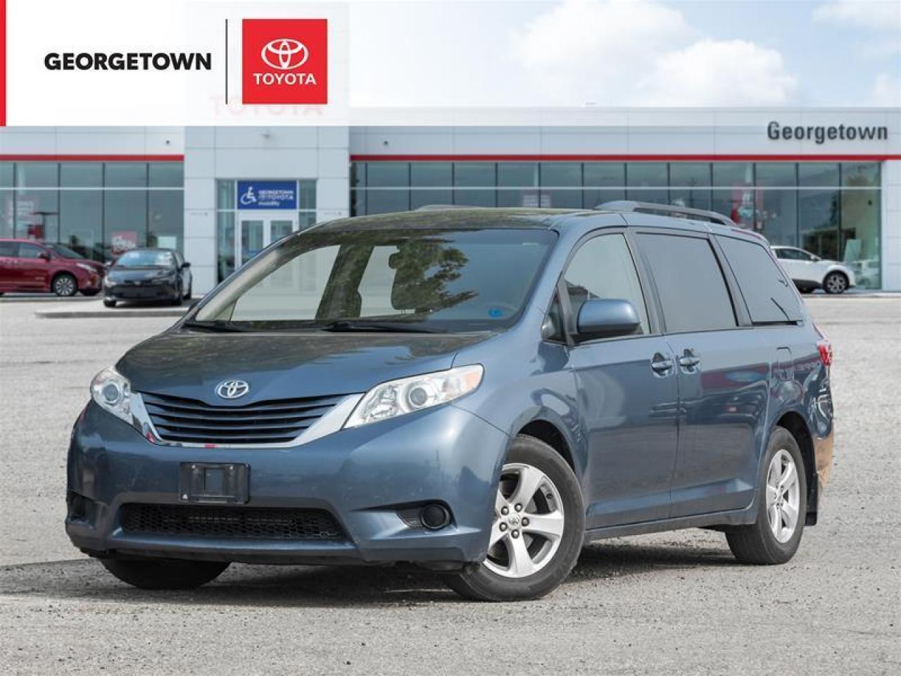 Used 2015 Toyota Sienna LE 8 Passenger LE 8 passenger for sale in Georgetown, ON