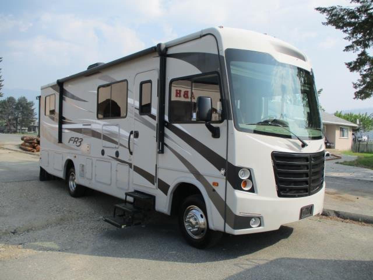 Used 2017 Forest River FR3 28DS CLASS A for sale in Grand Forks, BC