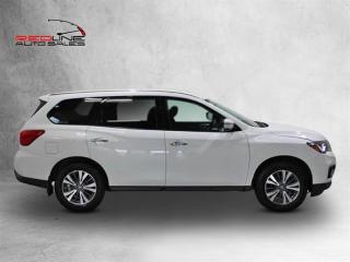 Used 2017 Nissan Pathfinder SL V6 4x4 at for sale in Cambridge, ON