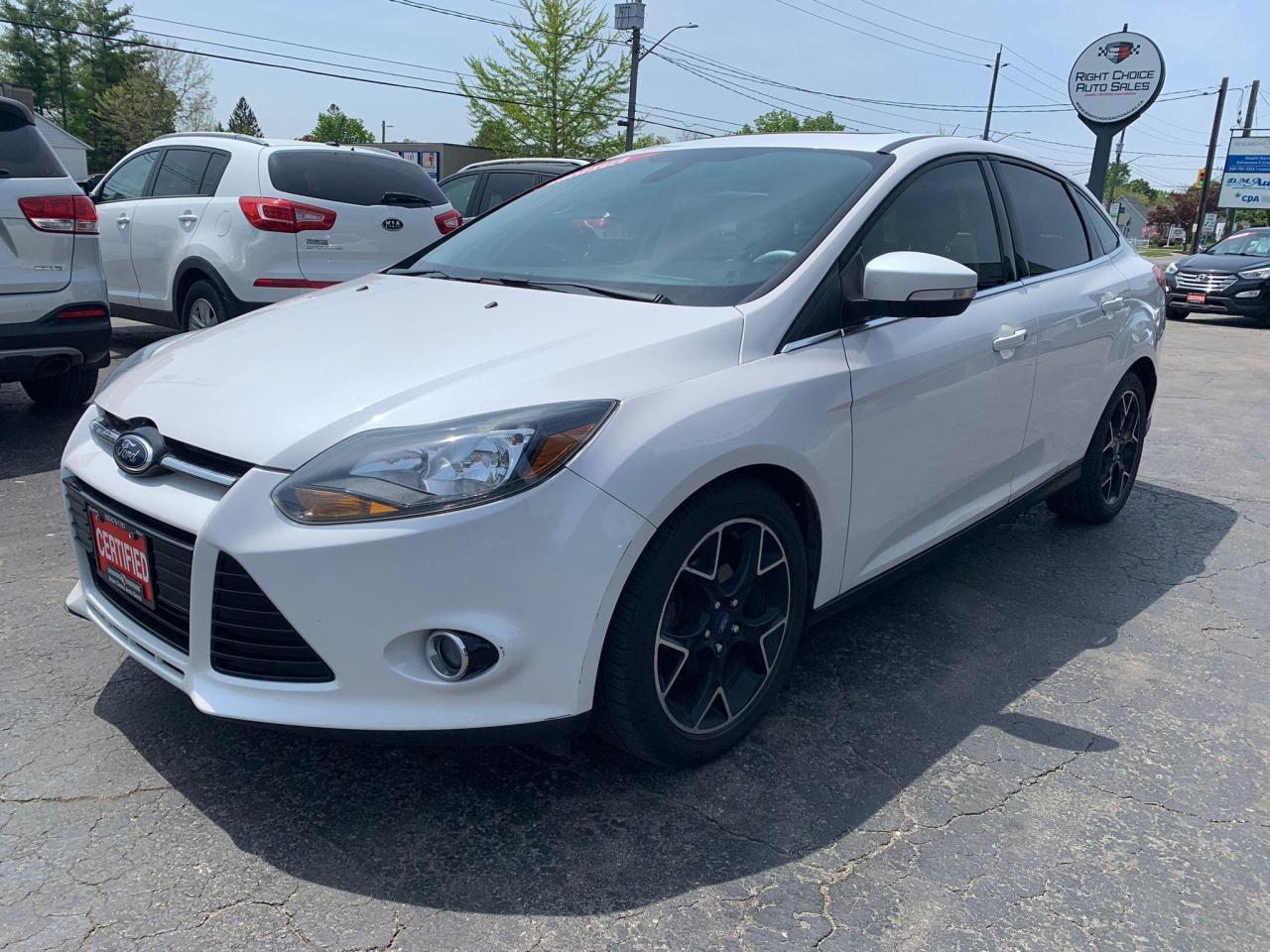 Used 2012 Ford Focus 4dr Sdn Titanium for sale in Brantford, ON