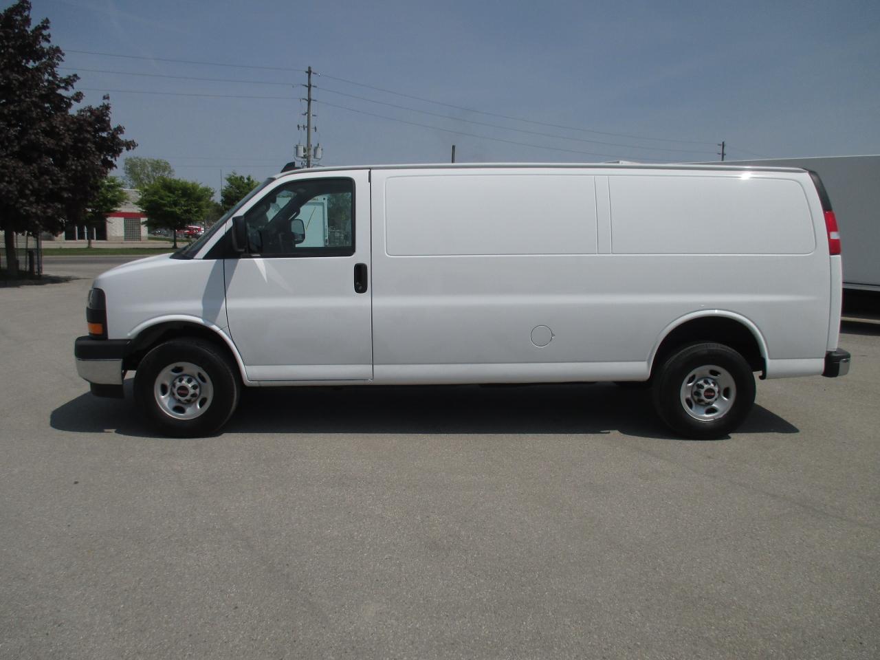 2022 GMC Savana 3500 