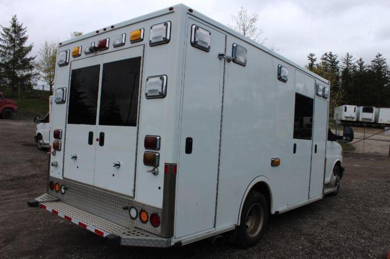 2016 Chevrolet Express  Photo