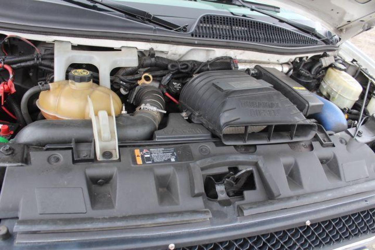 2016 Chevrolet Express  Photo