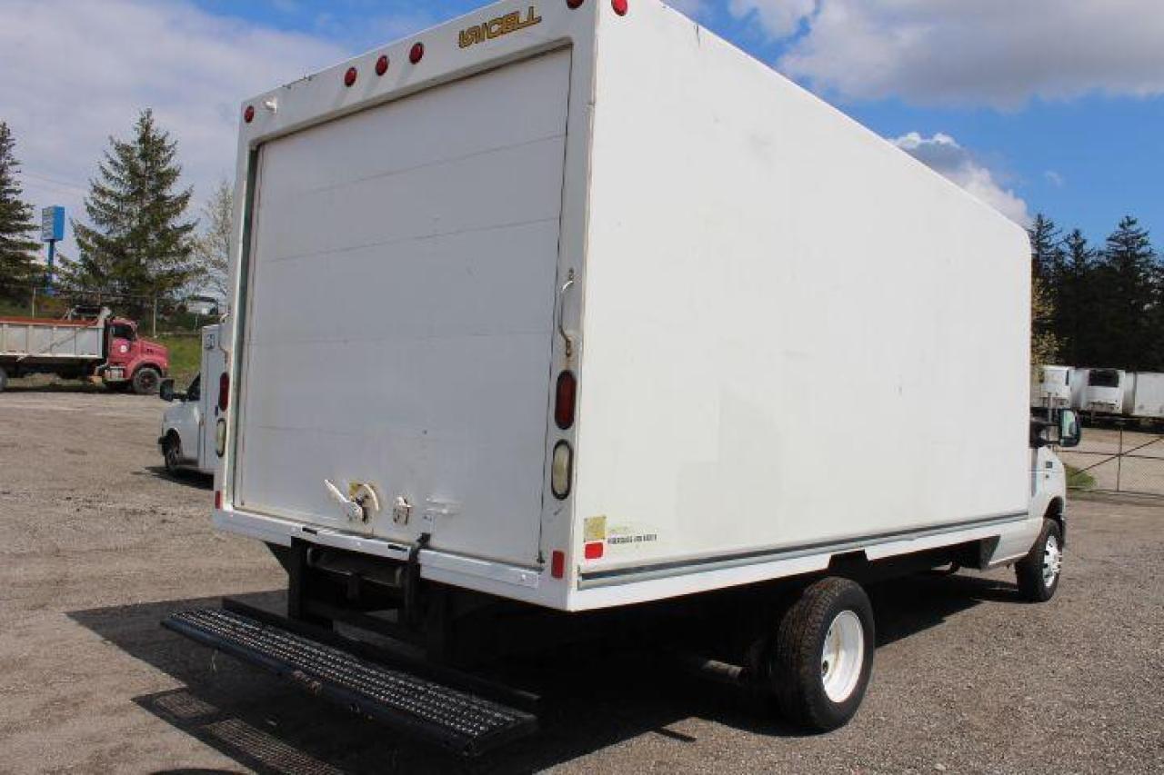 2012 Ford Econoline  Photo2