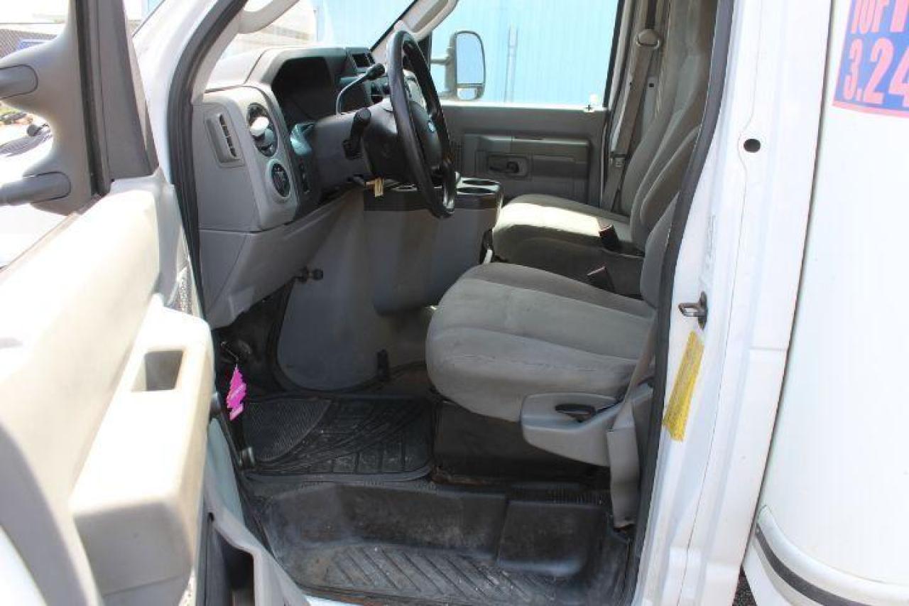 2012 Ford Econoline  Photo4