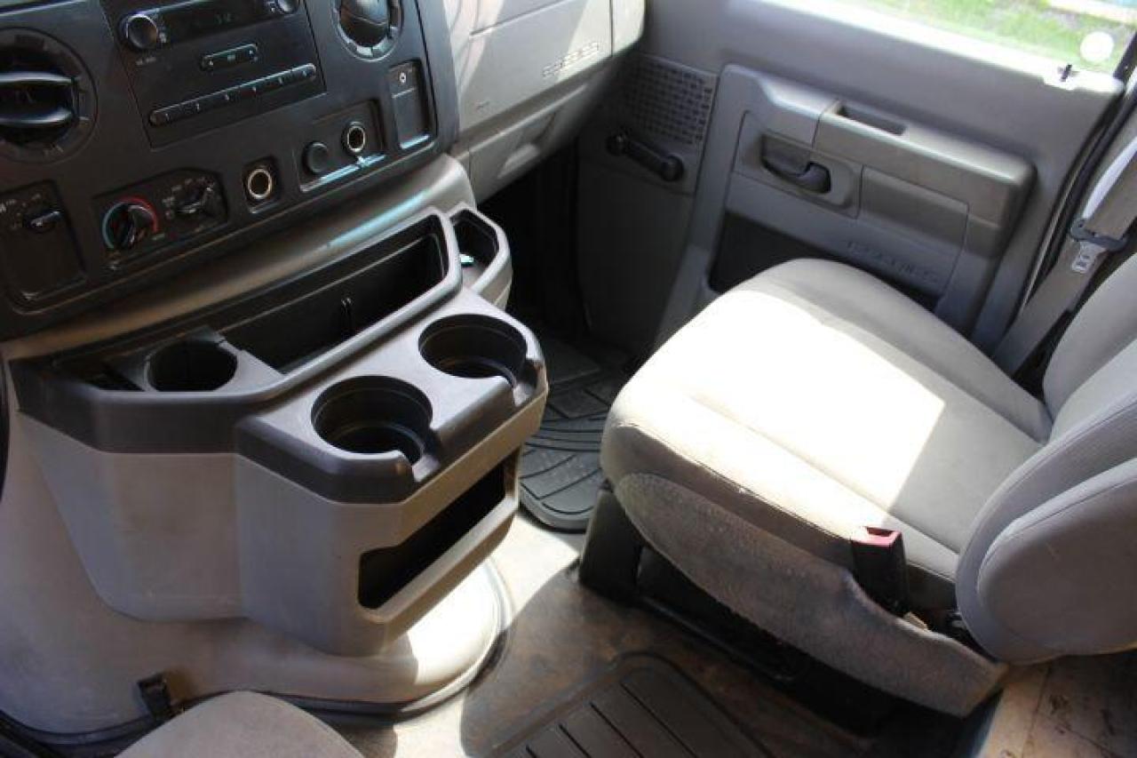 2012 Ford Econoline  Photo