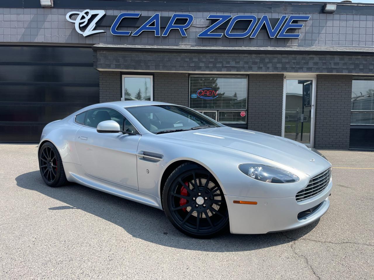2010 Aston Martin V8 Vantage V8 4.7L 6MT - Photo #1