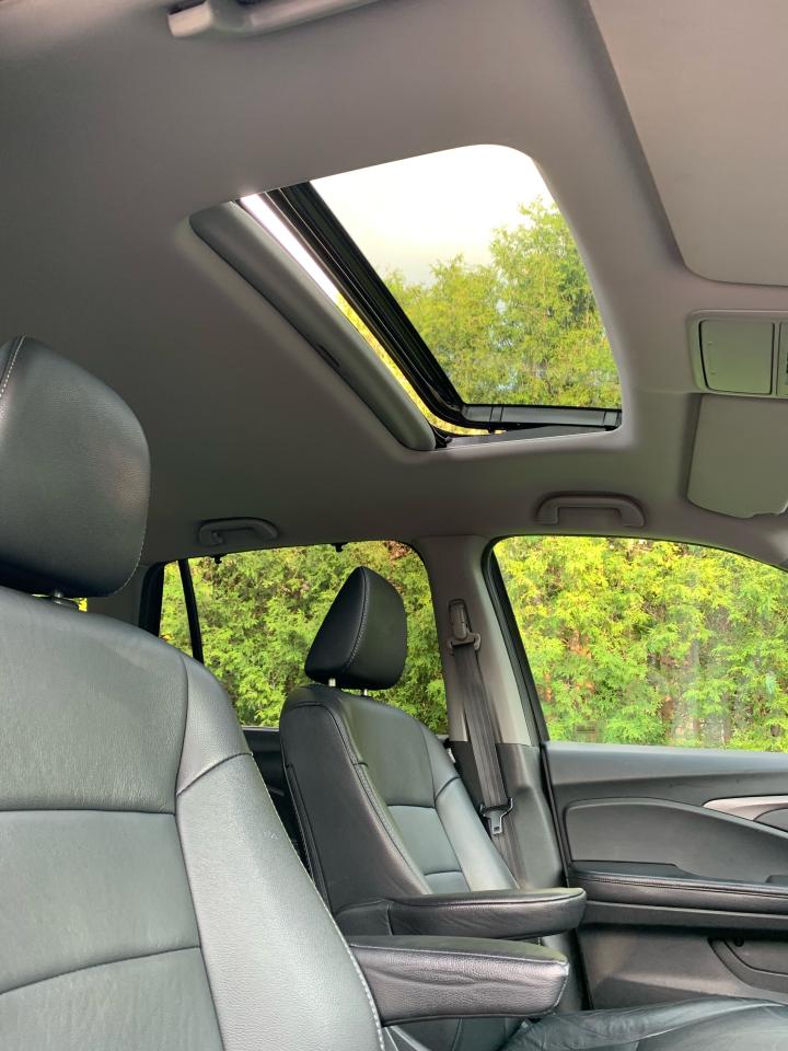 2021 Honda Pilot EX-L NAVI-1 LOCAL OWNER! Photo4