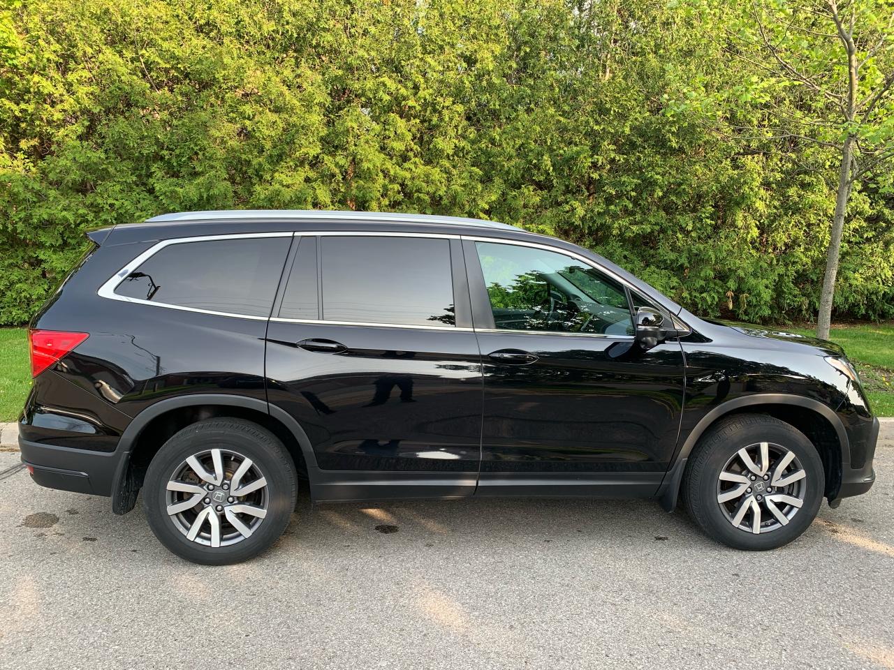 2021 Honda Pilot EX-L NAVI-1 LOCAL OWNER! - Photo #2