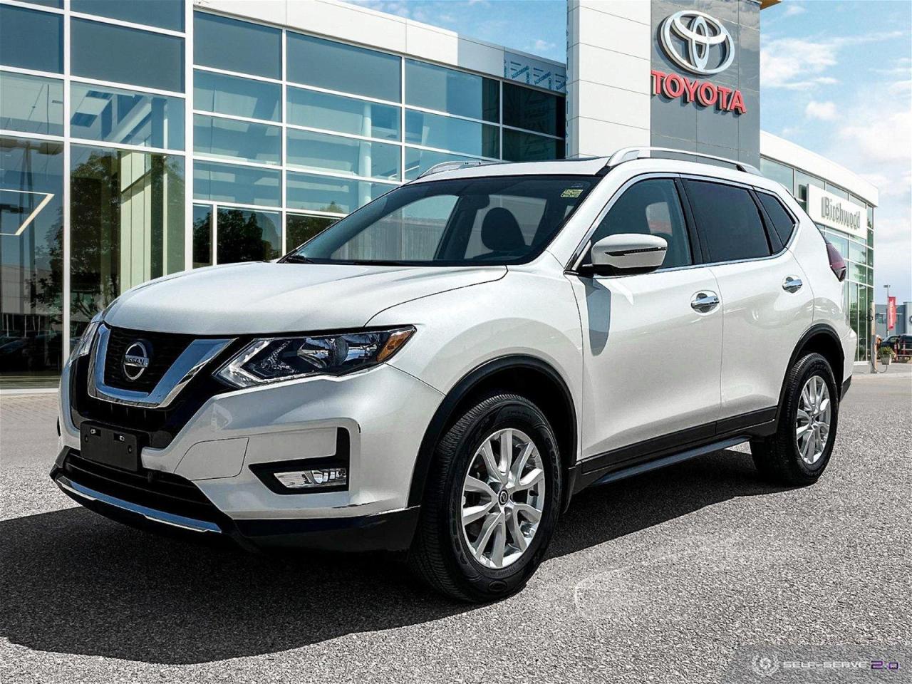 Used 2018 Nissan Rogue SV AWD | Pano Moonroof | HTD Seats for sale in Winnipeg, MB