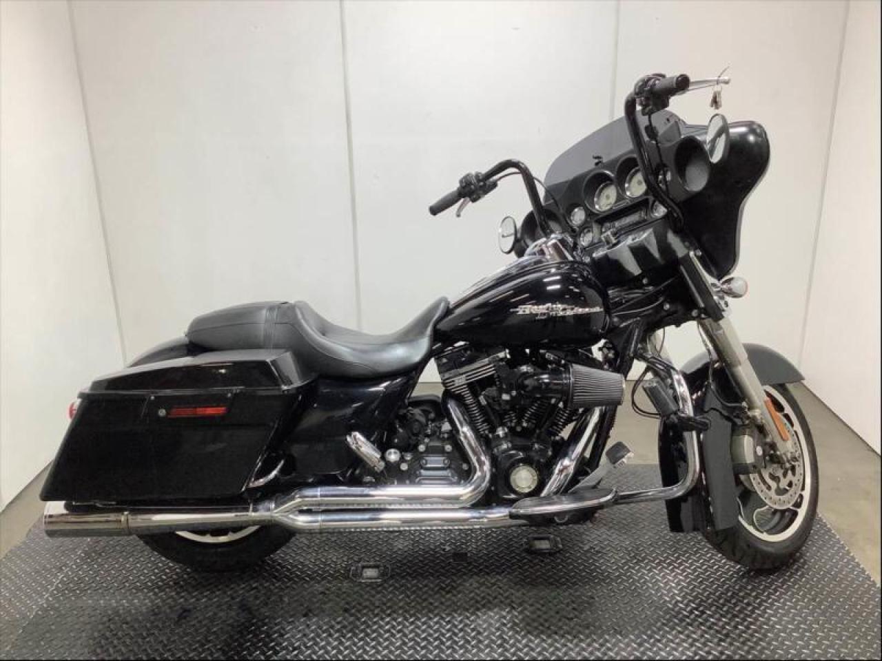 Used 2010 Harley-Davidson FLHX Street Glide Motorcycle for sale in Burnaby, BC