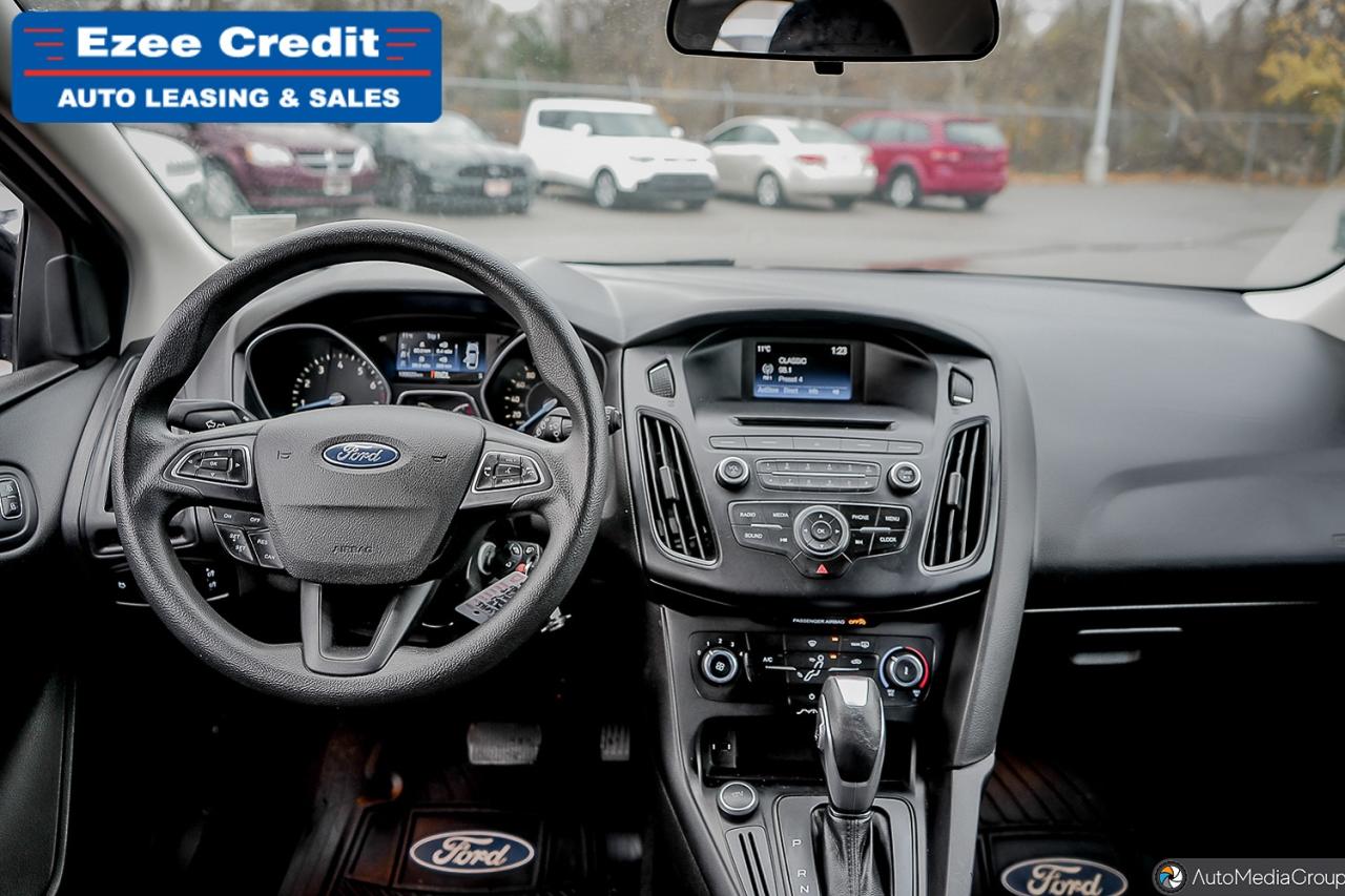 2015 Ford Focus SE Photo15